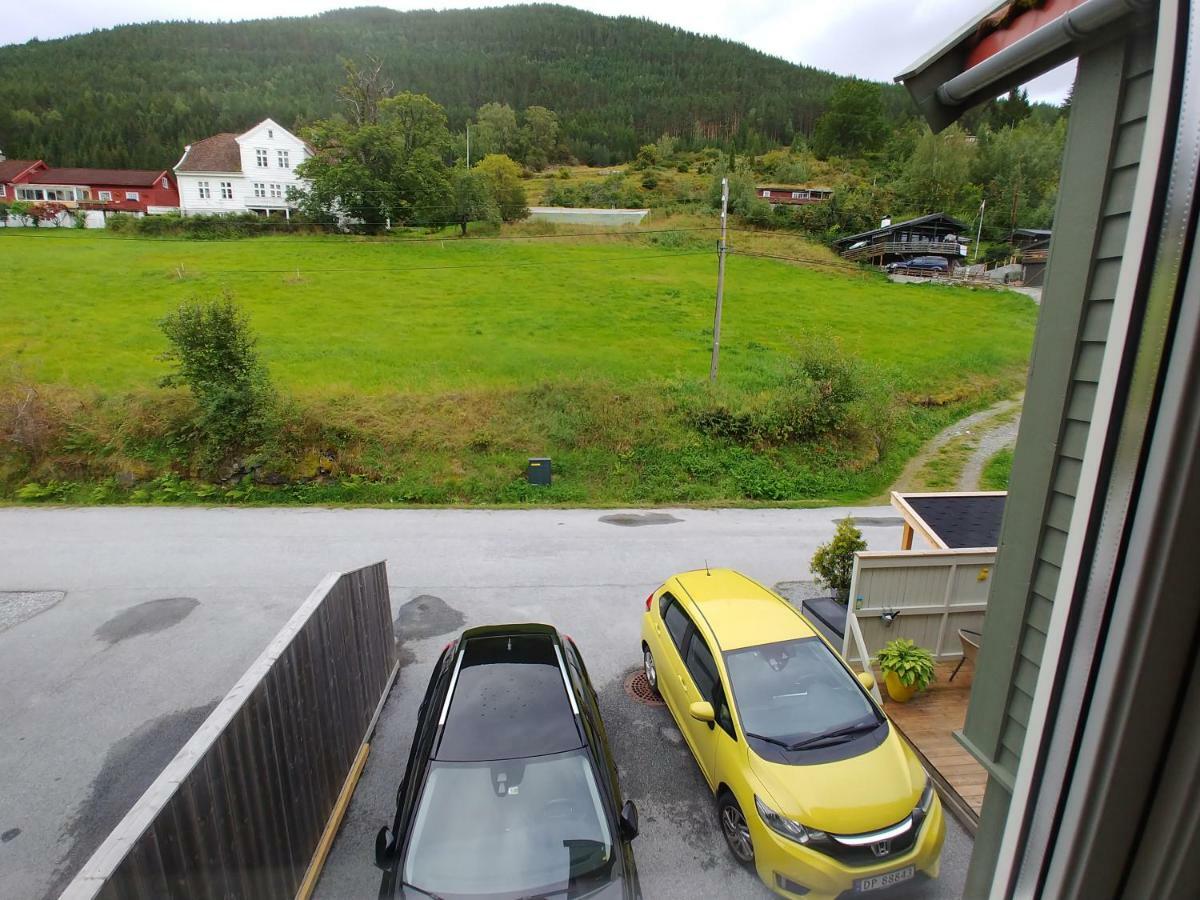 Nedre Amla Fjord Apartment Kaupanger Exterior photo